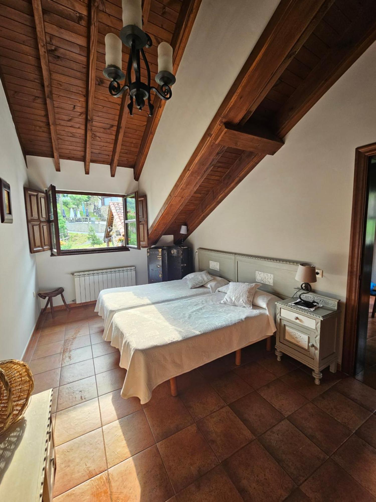 Apartamentos Rurales El Collain De Campiellos Room photo